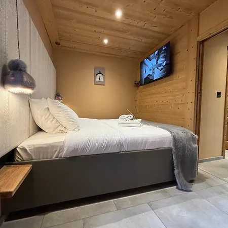 Les Secrets - & דירה *